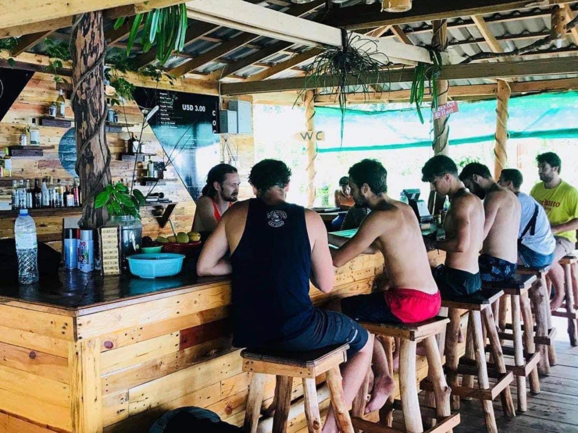 The Cliff Hostel, M'Pay Bay Rongszanlöm-sziget Kültér fotó