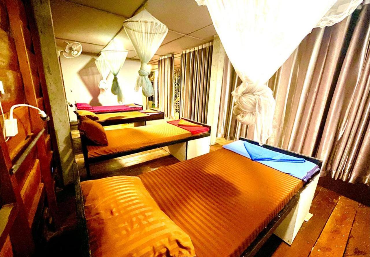 The Cliff Hostel, M'Pay Bay Rongszanlöm-sziget Kültér fotó